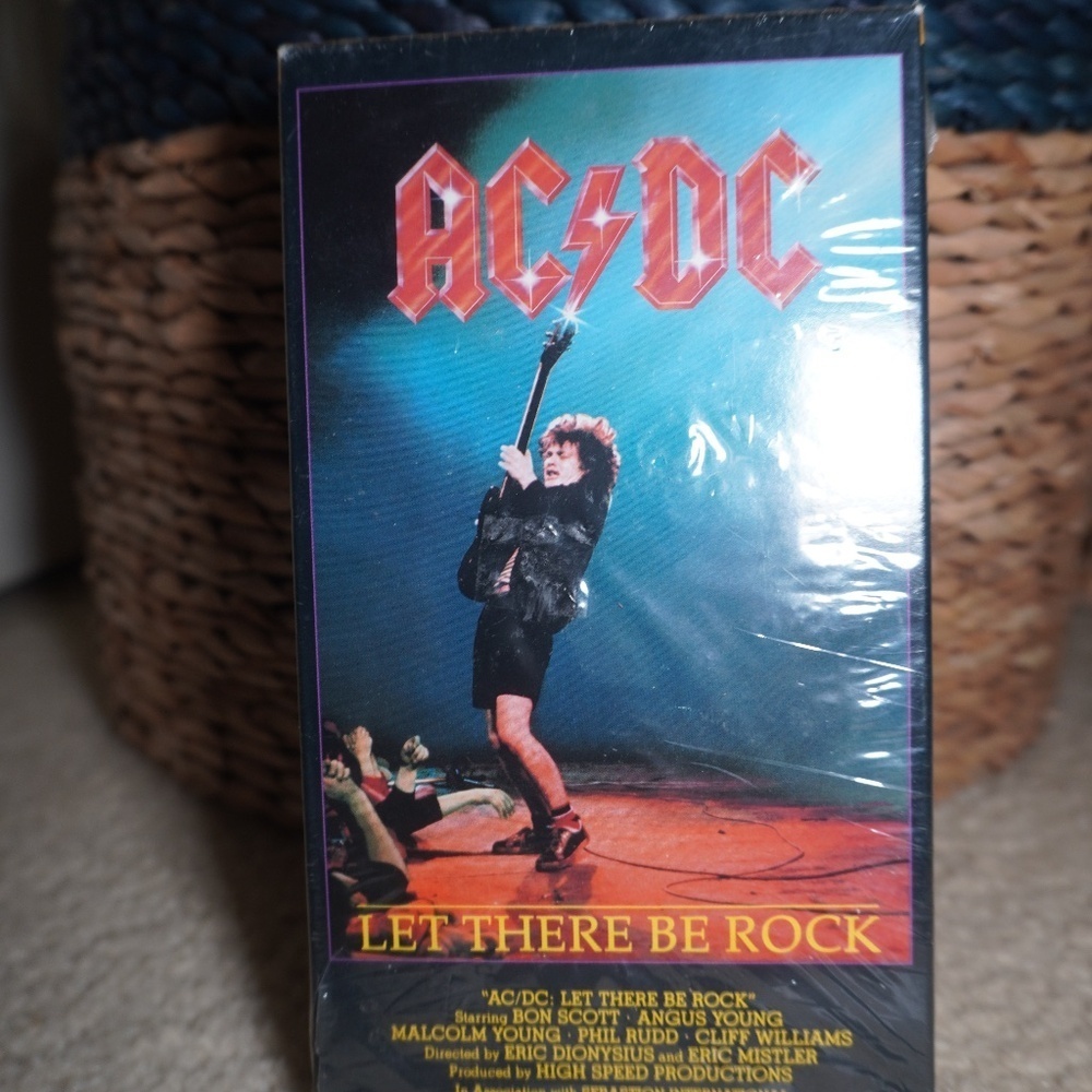 AC/DC - Let There Be Rock (VHS, 2000) 1980 Paris Concert Live
